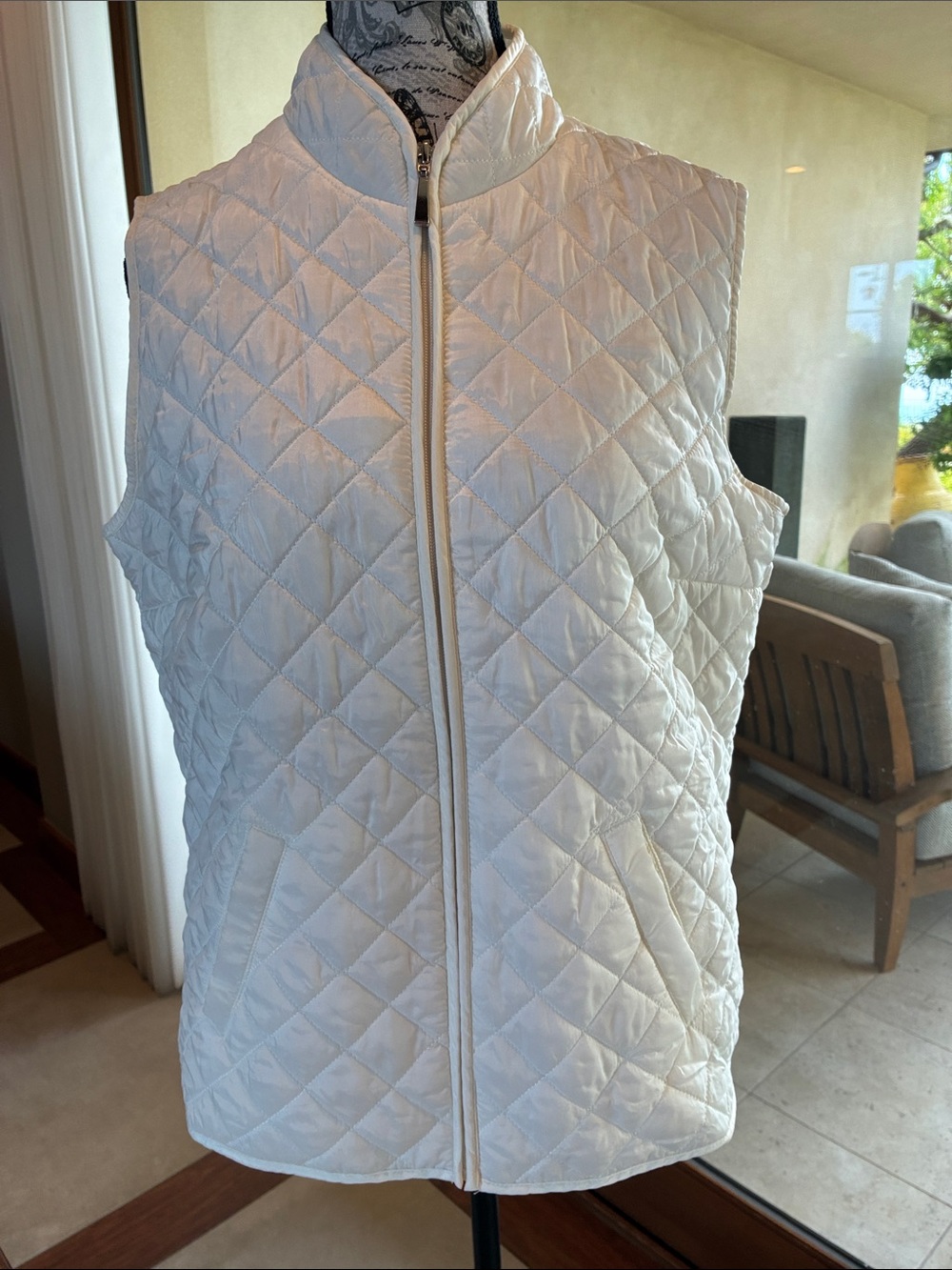 Karen Scott White Quilted Sleeveless Vest with Zipper